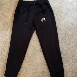 Black nike sweats rose gold